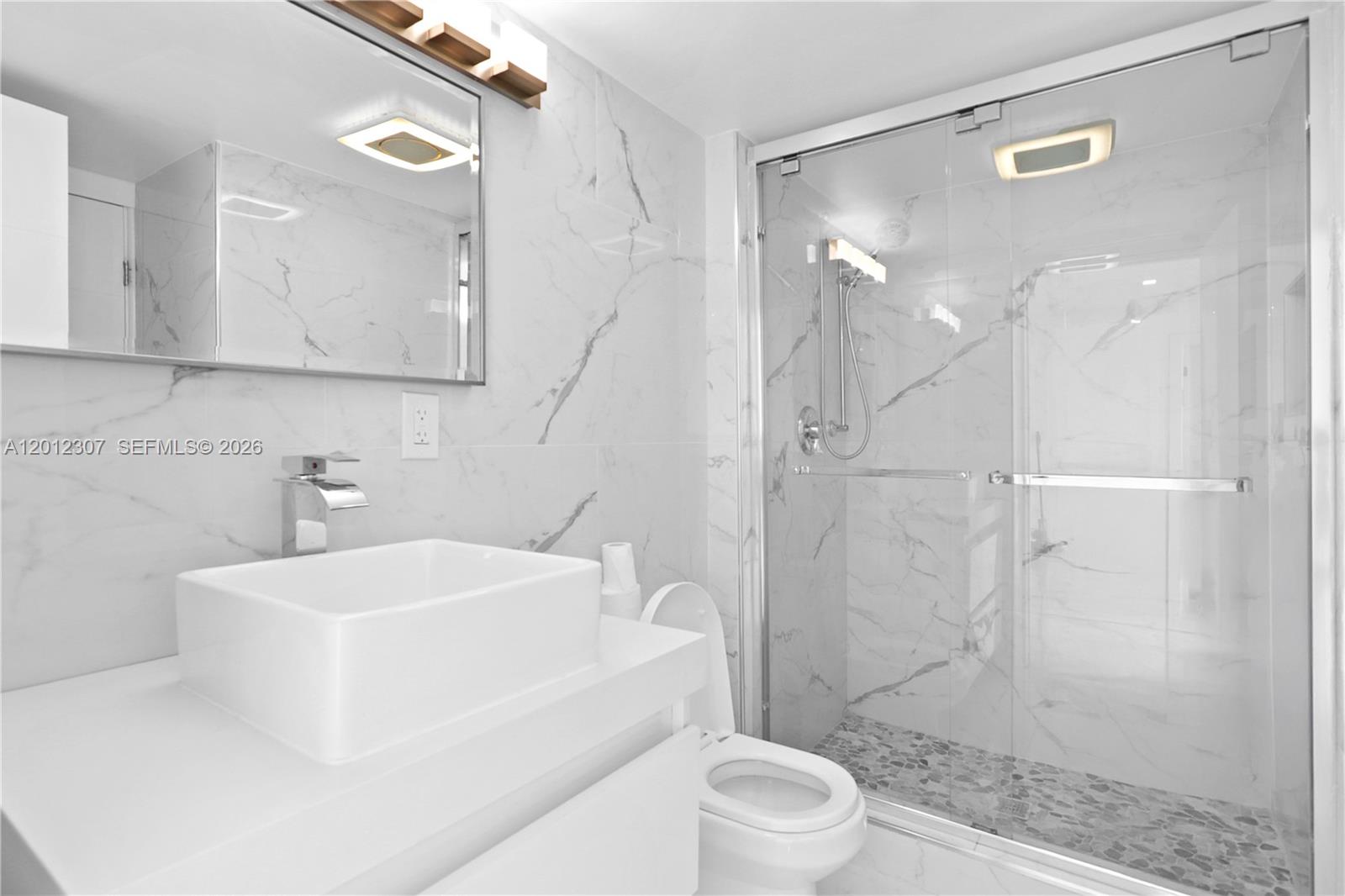 Photo of 3675 Country Club Dr #2008, Aventura, Florida, 33180 - Guest Bathroom