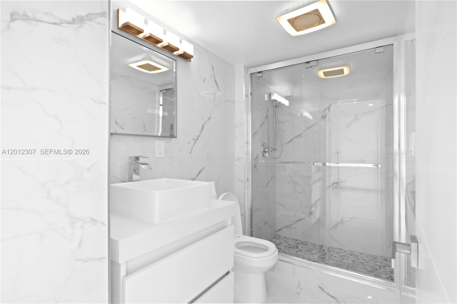 Photo of 3675 Country Club Dr #2008, Aventura, Florida, 33180 - Guest Bathroom