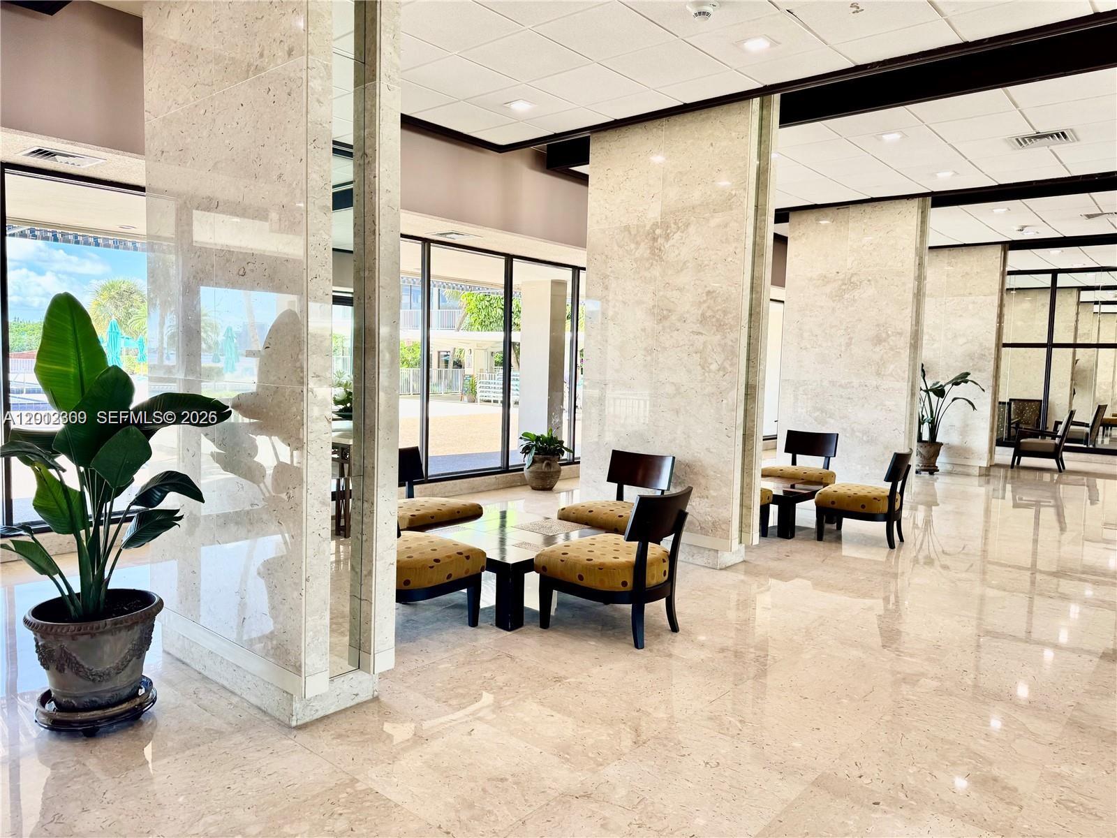 See details 1903 1 / 2 762 sq. ft. $ 2026-05-04 0 Photo