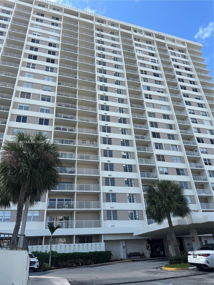 See details 1903 1 / 2 762 sq. ft. $ 2026-05-04 0 Photo