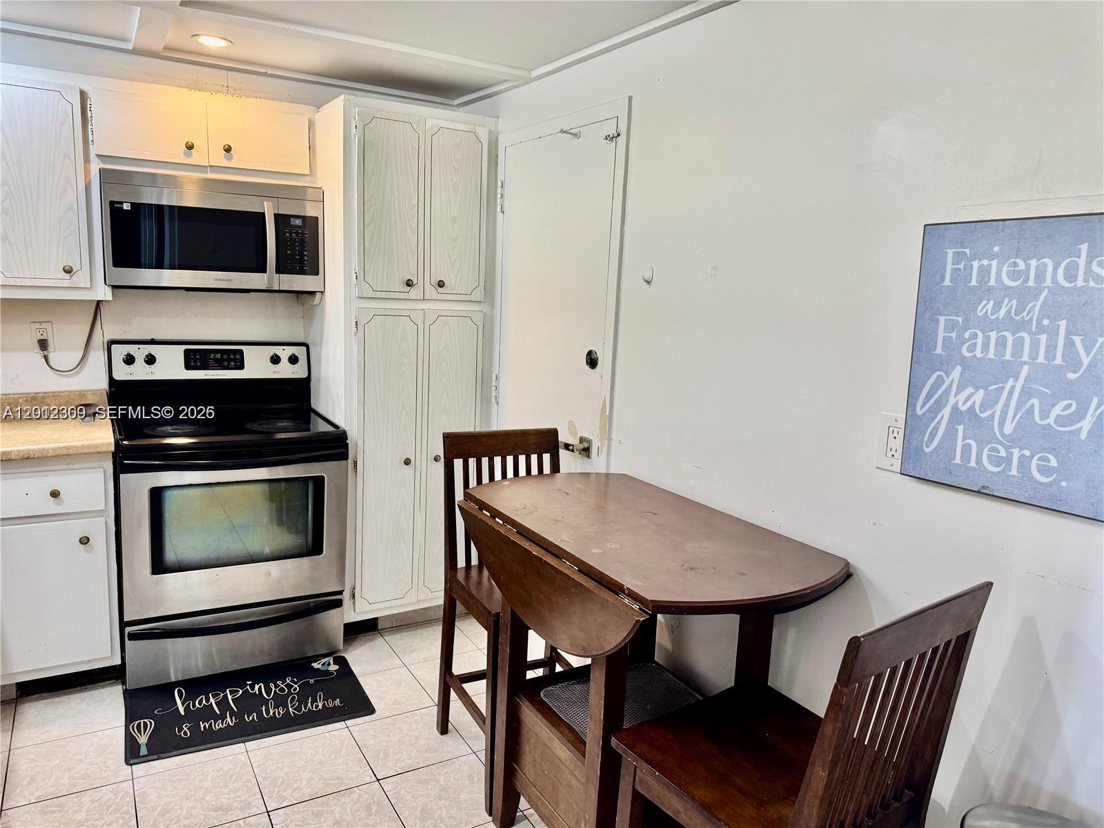 See details 1903 1 / 2 762 sq. ft. $ 2026-05-04 0 Photo