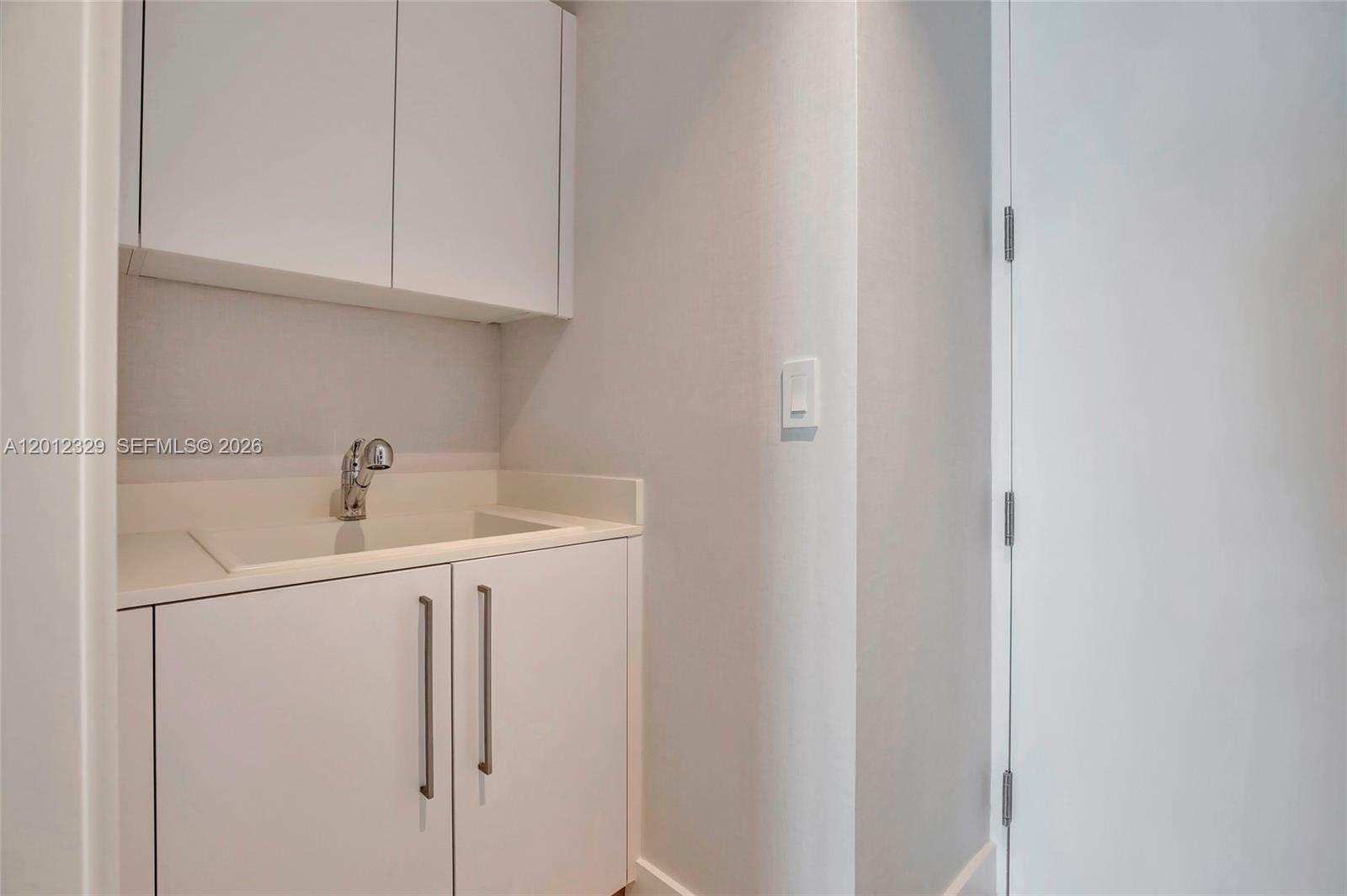 3804 2 / 3 1571 sq. ft. $ 2026-05-04 0 Photo