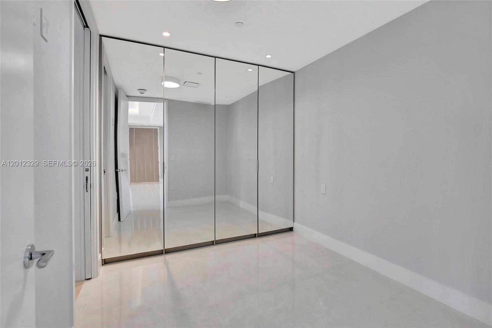 3804 2 / 3 1571 sq. ft. $ 2026-05-04 0 Photo
