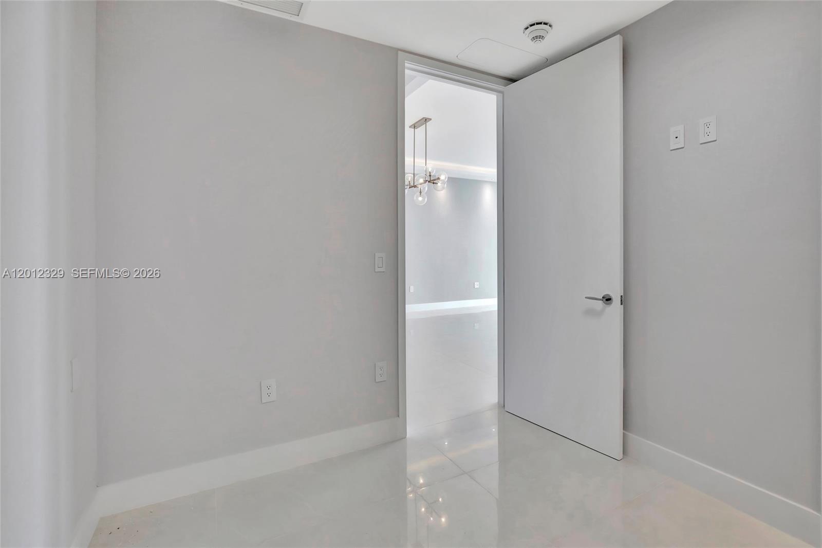3804 2 / 3 1571 sq. ft. $ 2026-05-04 0 Photo