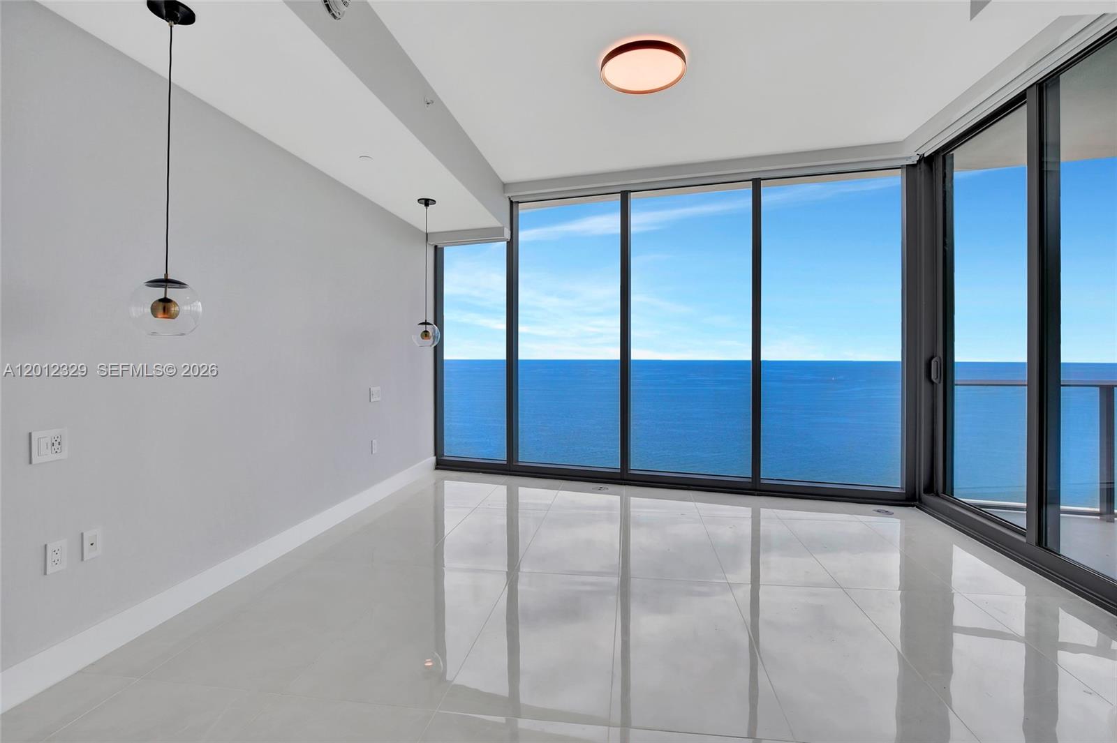 3804 2 / 3 1571 sq. ft. $ 2026-05-04 0 Photo