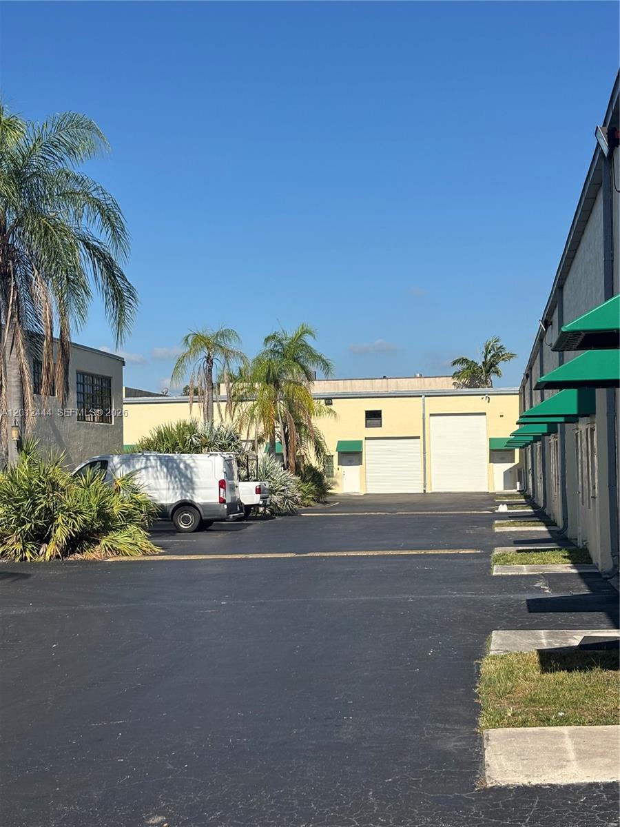 See details / sq. ft. $ 2026-05-04 0 Photo