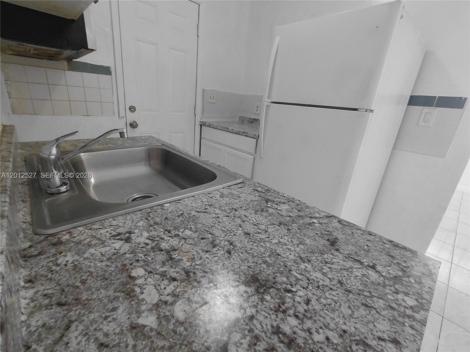   /  2000 sq. ft. $ 2026-05-04 0 Photo
