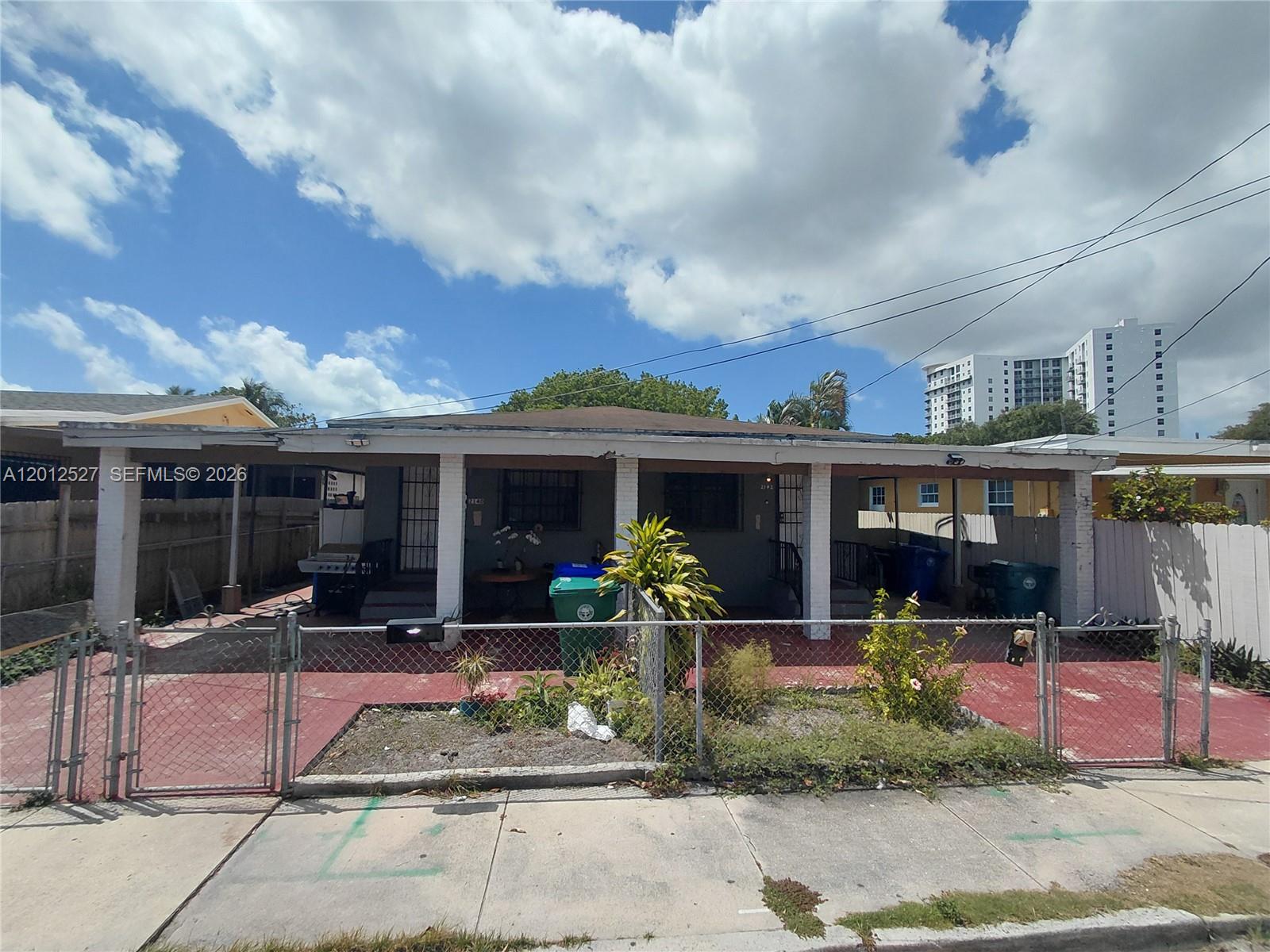   /  2000 sq. ft. $ 2026-05-04 0 Photo
