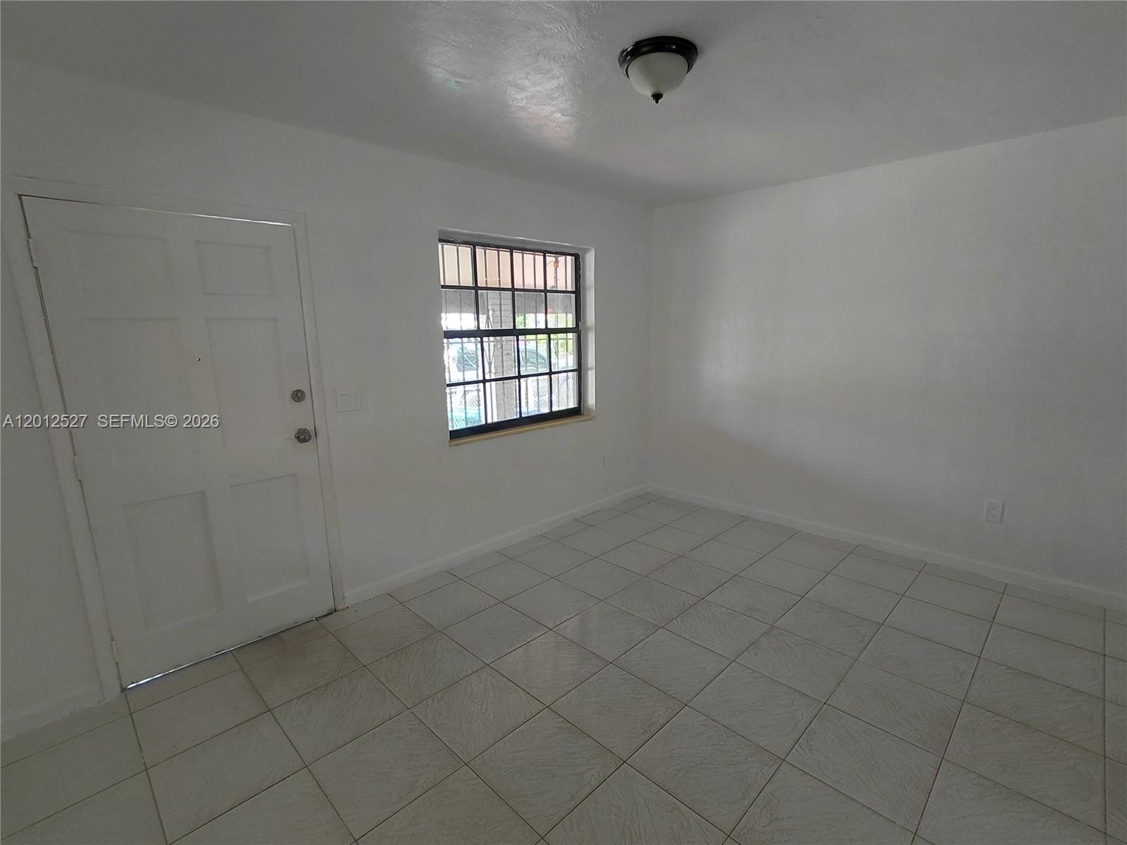   /  2000 sq. ft. $ 2026-05-04 0 Photo