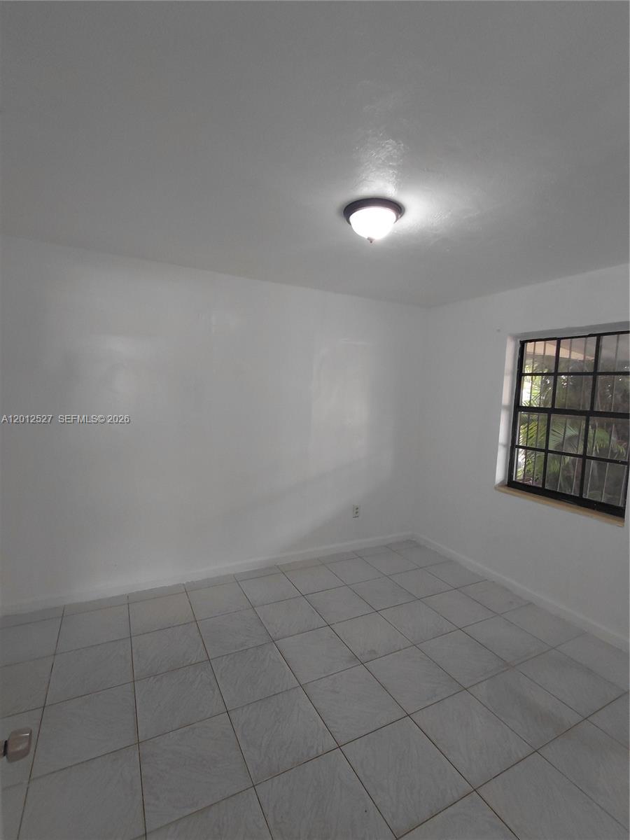   /  2000 sq. ft. $ 2026-05-04 0 Photo