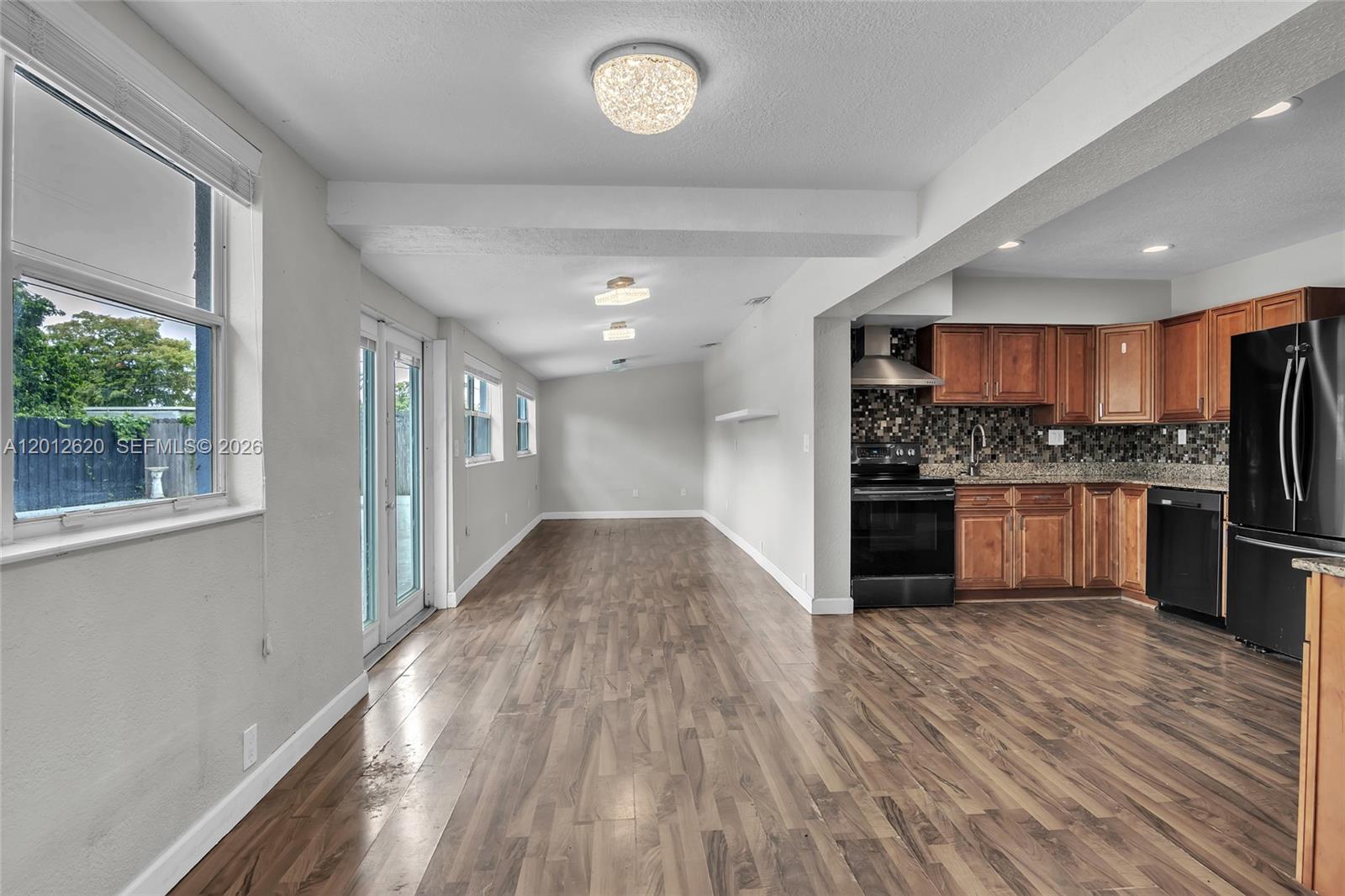 6133 3 / 2 1573 sq. ft. $ 2026-07-15 0 Photo