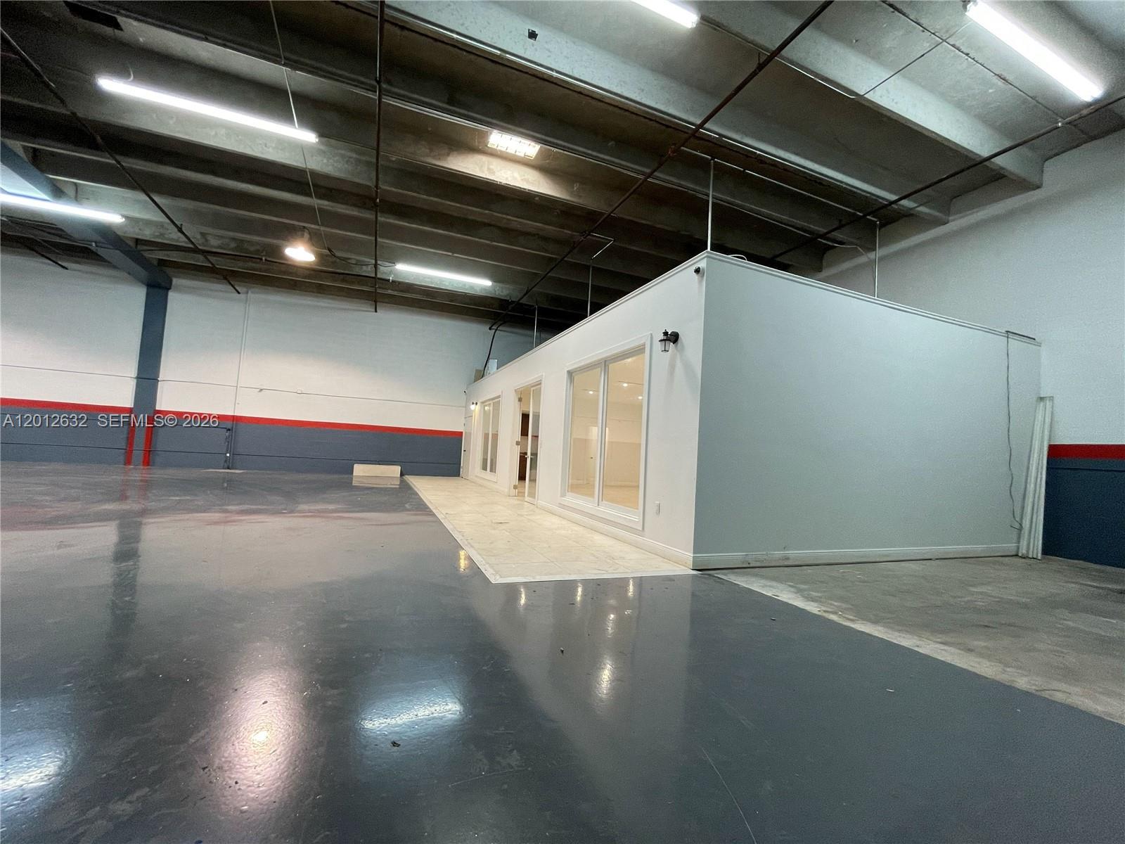 3004  /   sq. ft. $ 2026-05-04 0 Photo