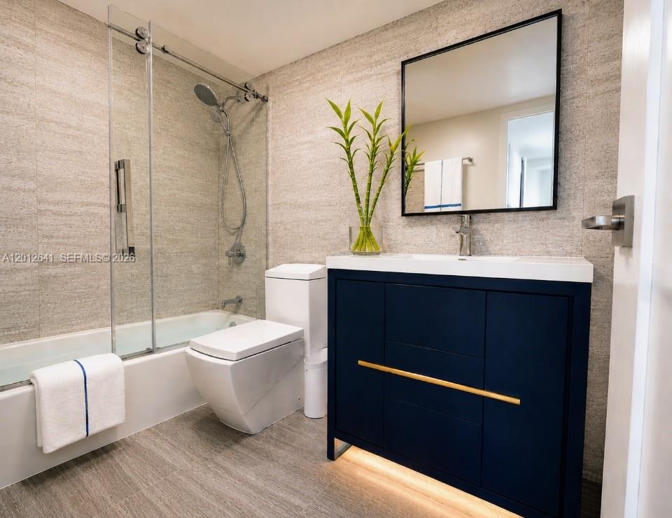 Photo of 2030 Ocean Dr  #309, Hallandale Beach, Florida, 33009 - PRINCIPLE BATHROOM