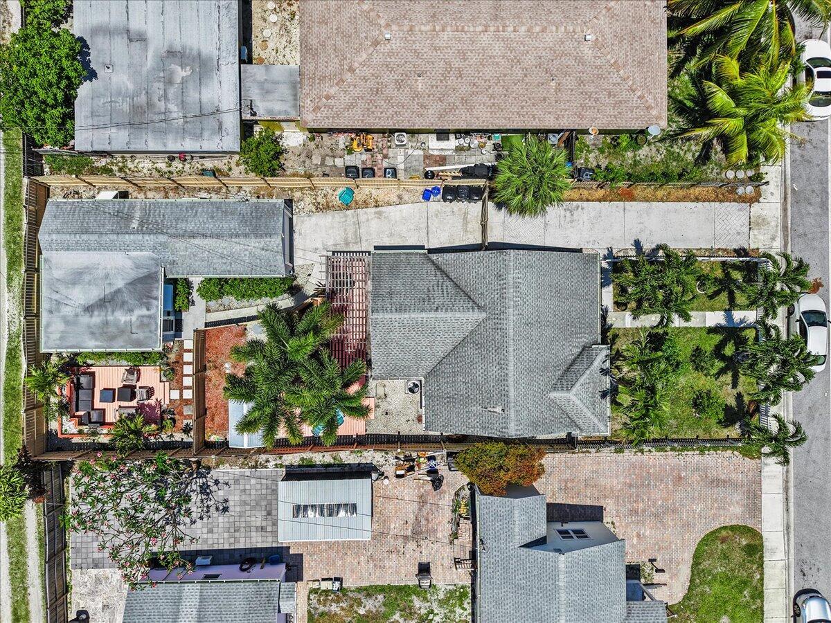 Ver detalles / 0 1487 sq. ft. $ 2026-06-21 0 foto
