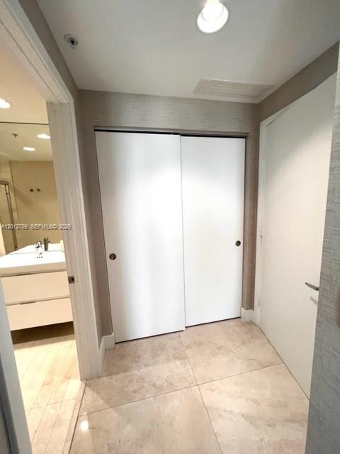 Photo of 17111 Biscayne Blvd  #2102, North Miami Beach, Florida, 33160 - 