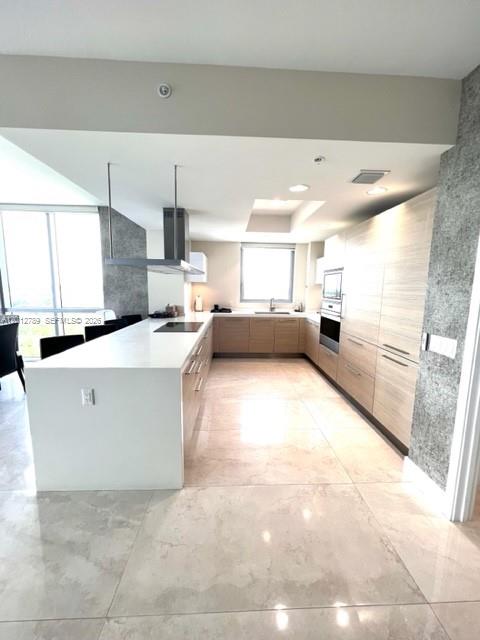 Photo of 17111 Biscayne Blvd  #2102, North Miami Beach, Florida, 33160 - 