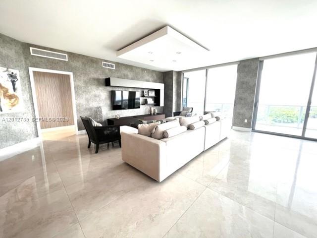 Photo of 17111 Biscayne Blvd  #2102, North Miami Beach, Florida, 33160 - 