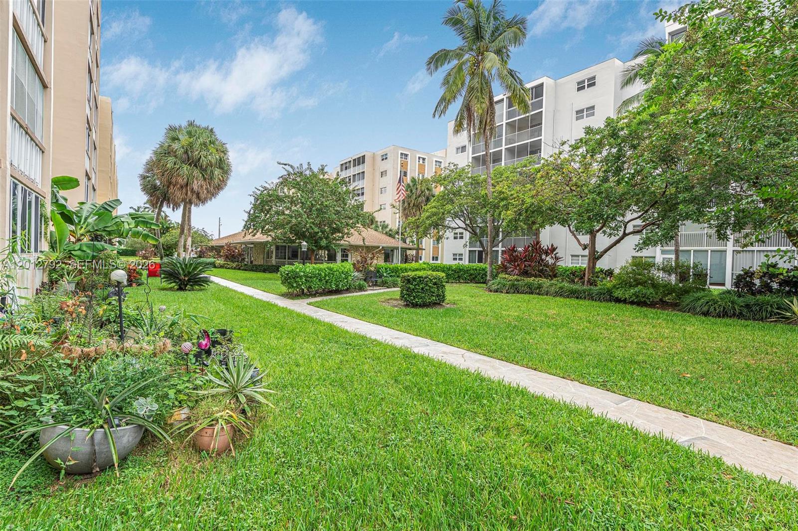 Photo of 609 14th Ave  #603, Hallandale Beach, Florida, 33009 - 