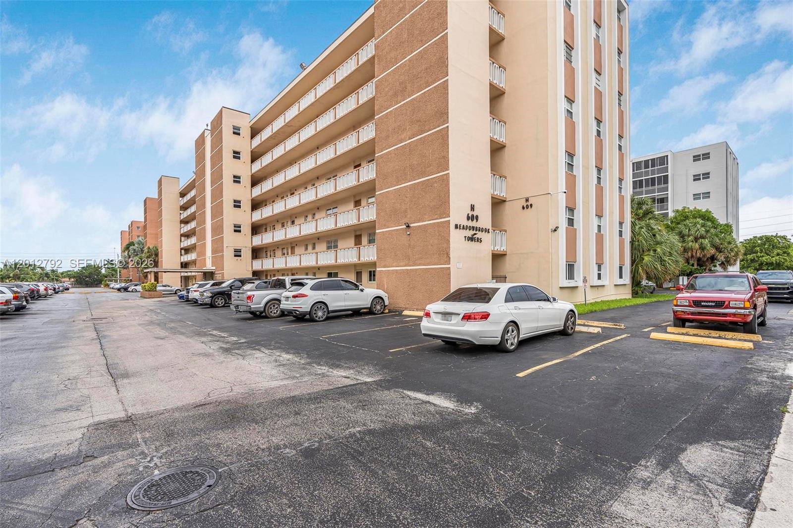 Photo of 609 14th Ave  #603, Hallandale Beach, Florida, 33009 - 