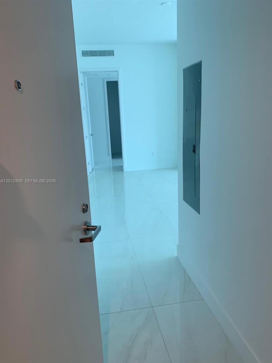1204 2 / 3 1382 sq. ft. $ 2026-05-04 0 foto