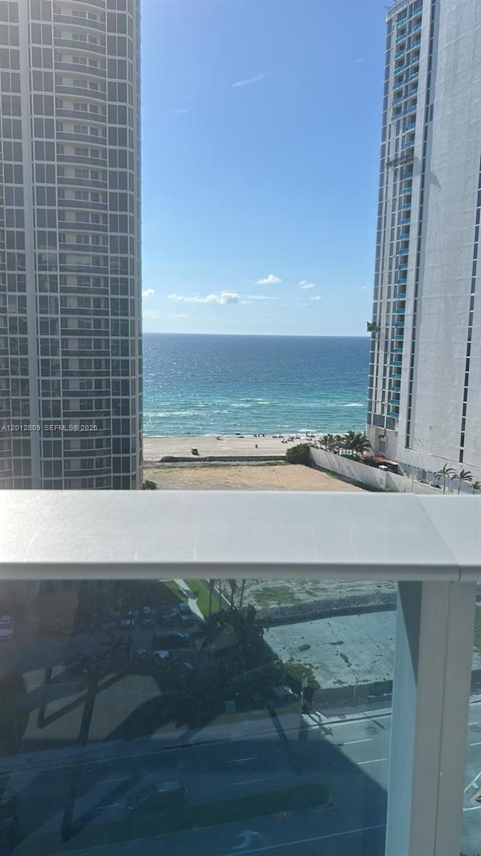 1204 2 / 3 1382 sq. ft. $ 2026-05-04 0 foto