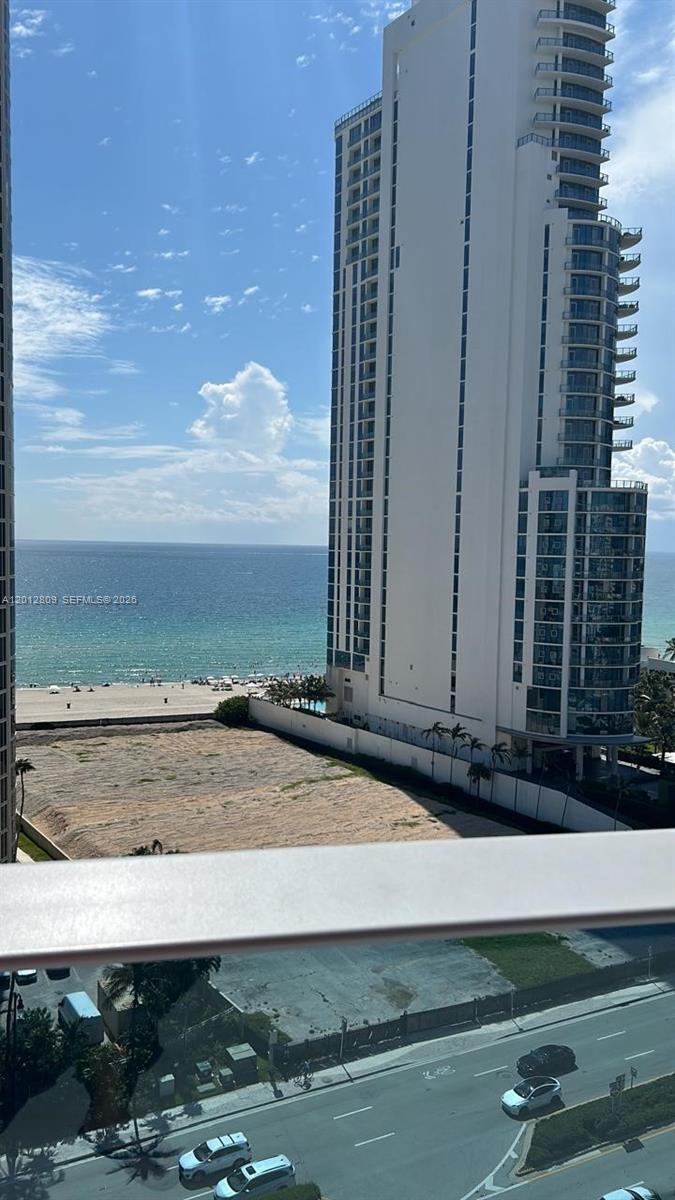 1204 2 / 3 1382 sq. ft. $ 2026-05-04 0 foto