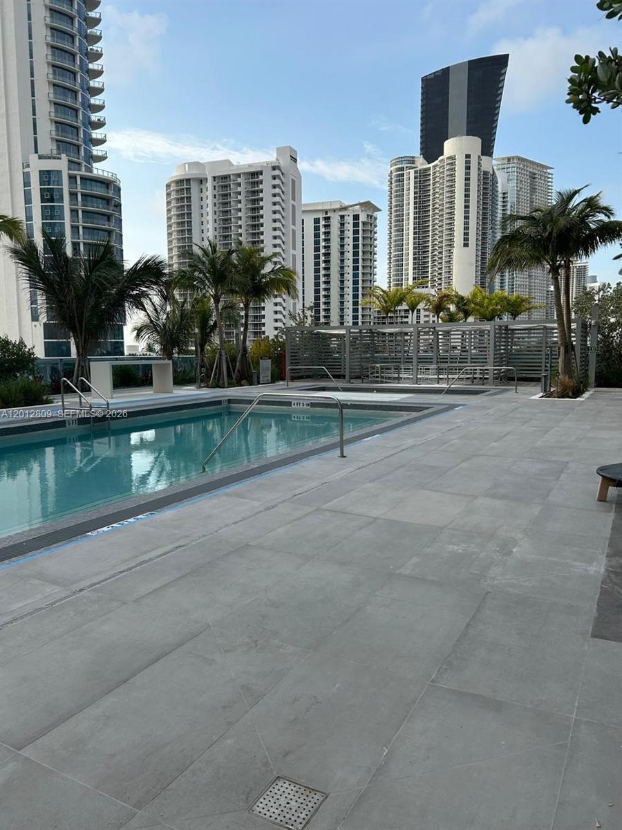 1204 2 / 3 1382 sq. ft. $ 2026-05-04 0 foto