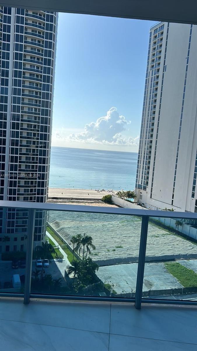1204 2 / 3 1382 sq. ft. $ 2026-05-04 0 foto