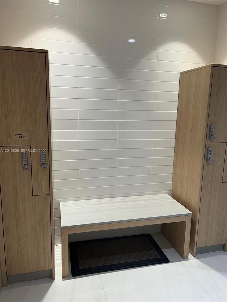 1204 2 / 3 1382 sq. ft. $ 2026-05-04 0 foto