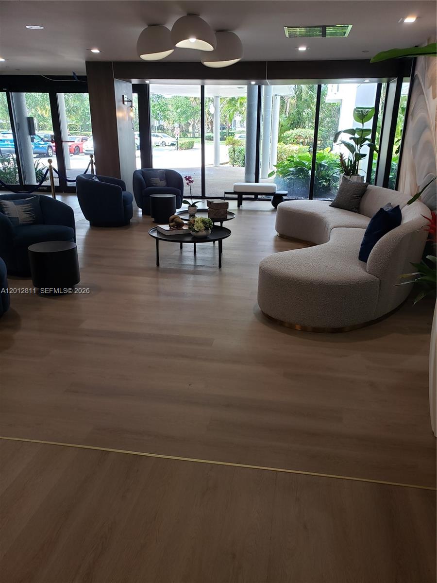 1011 2 / 2 1312 sq. ft. $ 2026-05-04 0 Photo