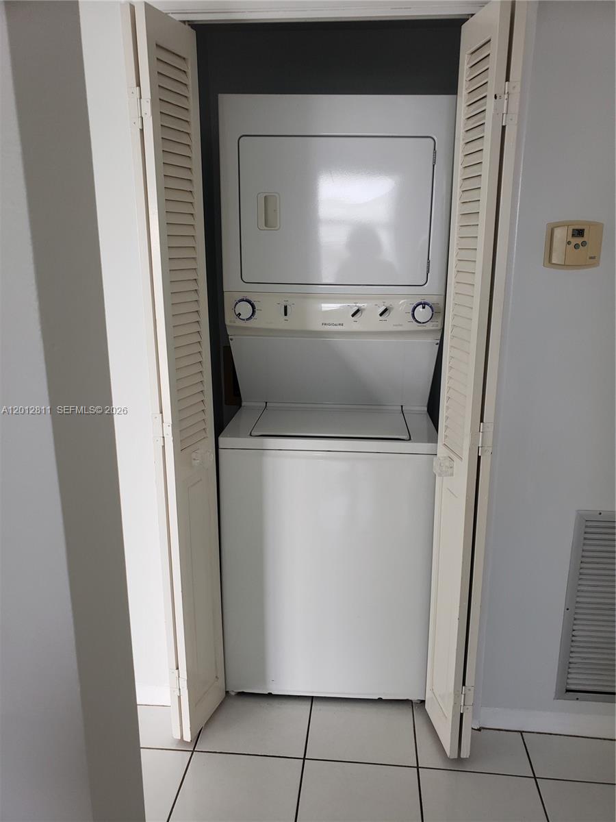 1011 2 / 2 1312 sq. ft. $ 2026-05-04 0 Photo