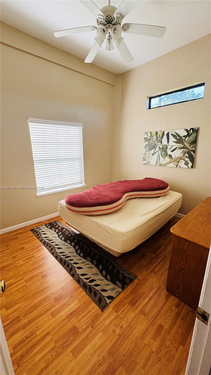   /   sq. ft. $ 2026-05-12 0 foto