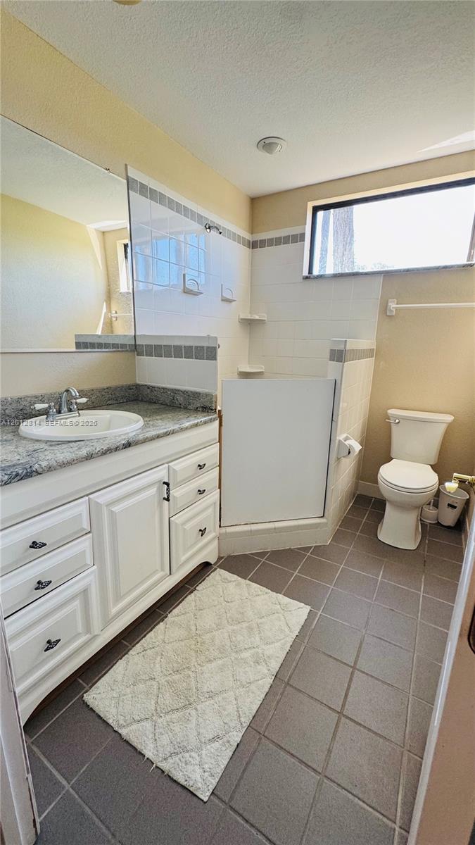   /   sq. ft. $ 2026-05-12 0 foto