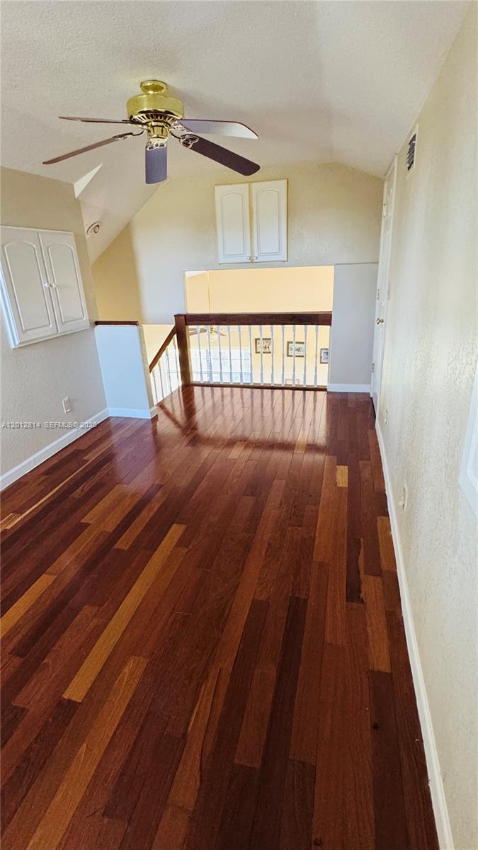  /   sq. ft. $ 2026-05-12 0 foto