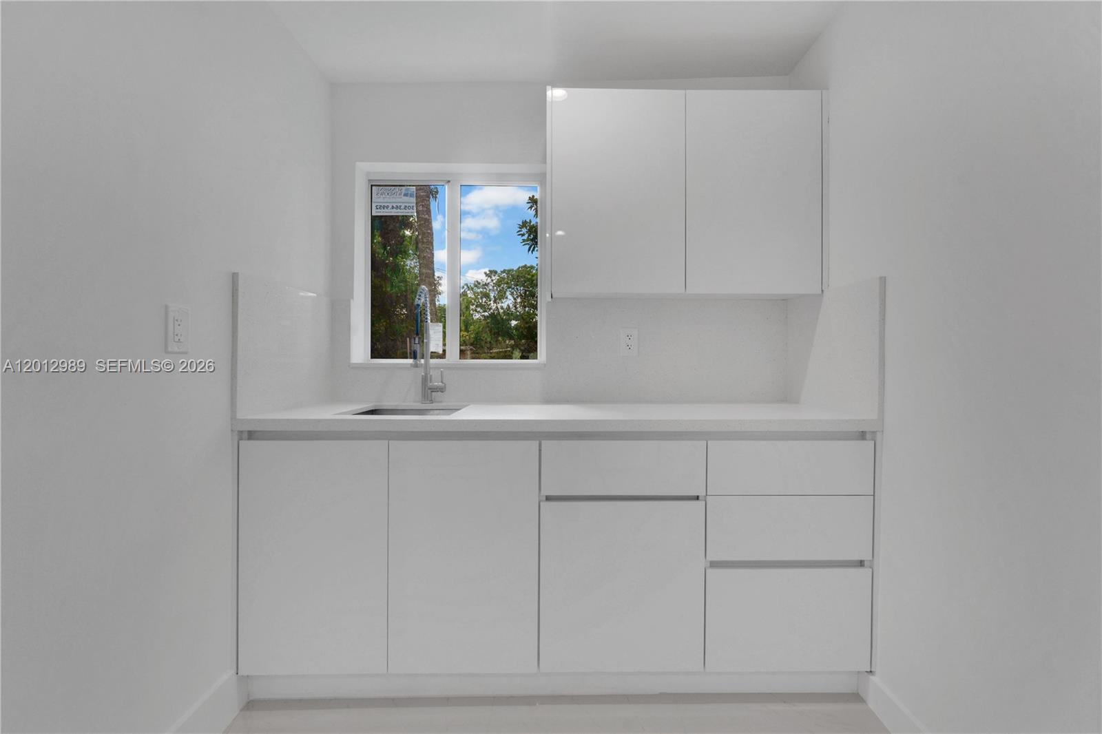   /  2003 sq. ft. $ 2026-05-04 0 Photo