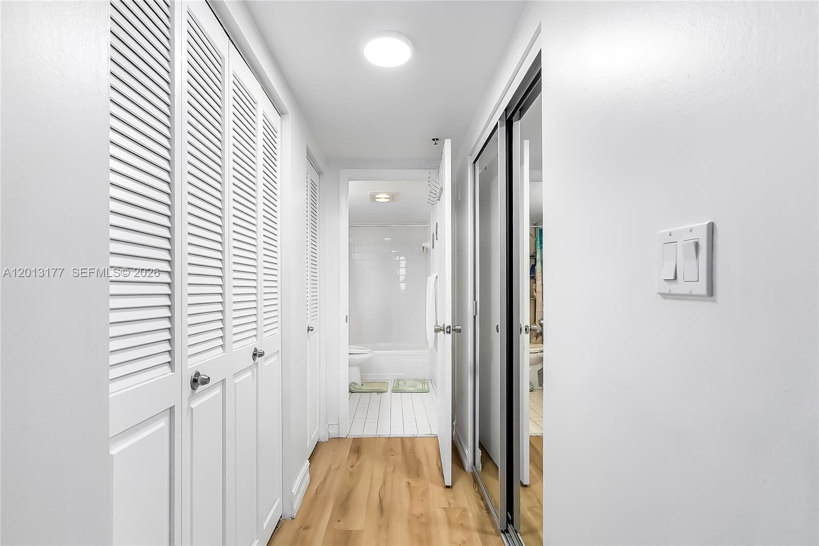 See details 607 1 / 2 sq. ft. $ 2026-05-05 0 Photo