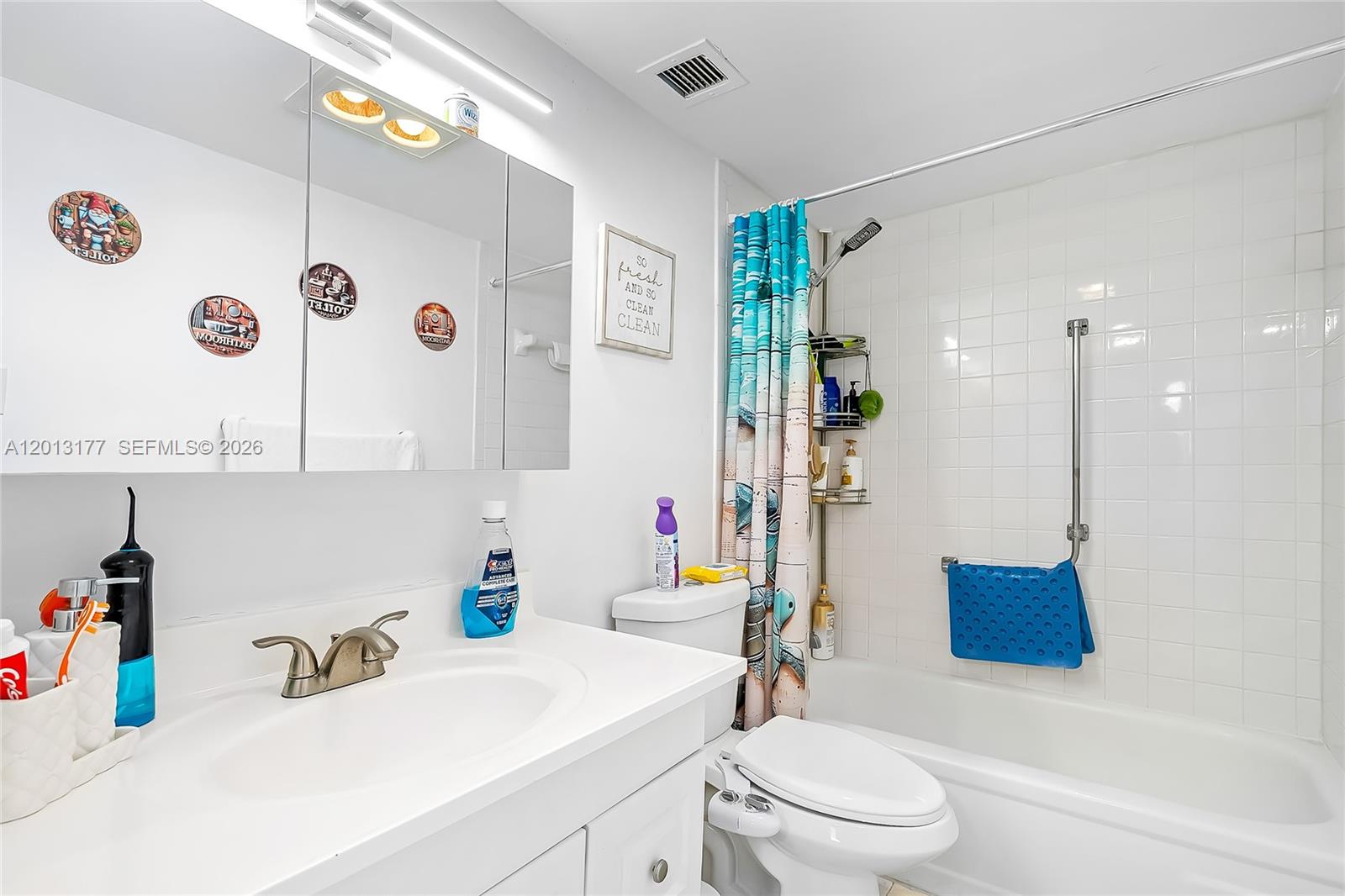 See details 607 1 / 2 sq. ft. $ 2026-05-05 0 Photo