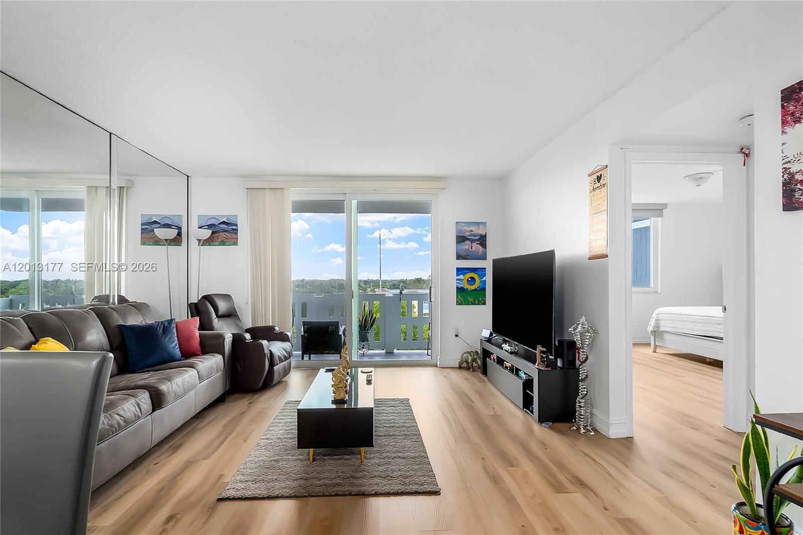 See details 607 1 / 2 sq. ft. $ 2026-05-05 0 Photo