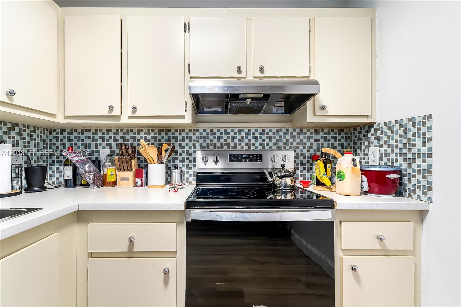 See details 607 1 / 2 sq. ft. $ 2026-05-05 0 Photo