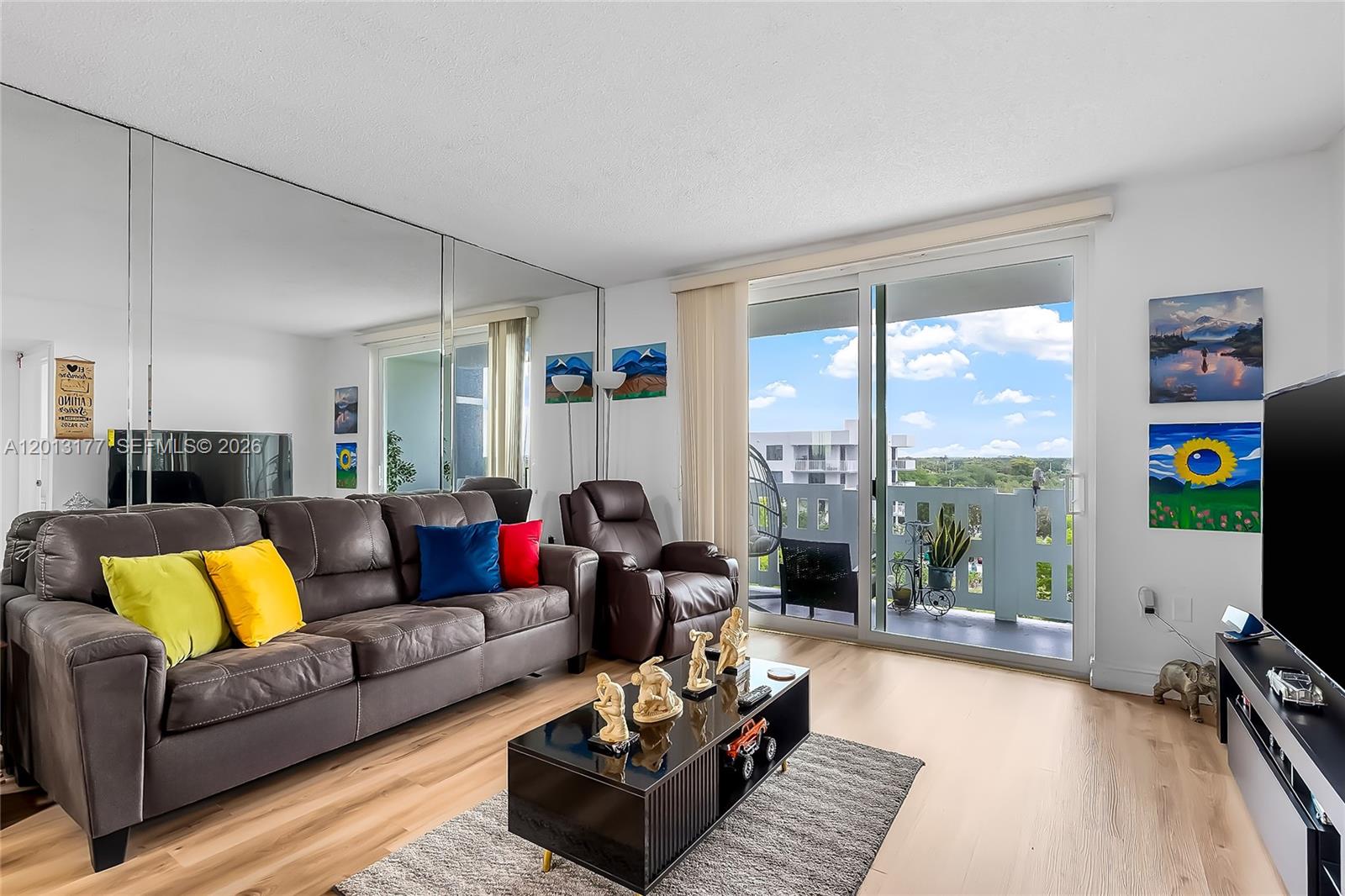 See details 607 1 / 2 sq. ft. $ 2026-05-05 0 Photo