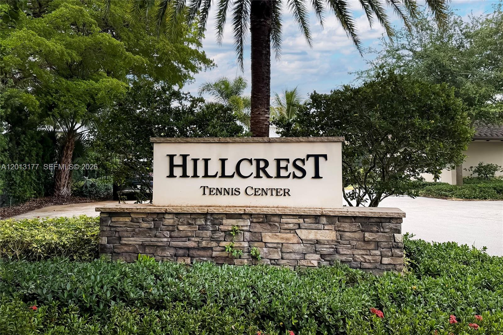 See details 607 1 / 2 sq. ft. $ 2026-05-05 0 Photo