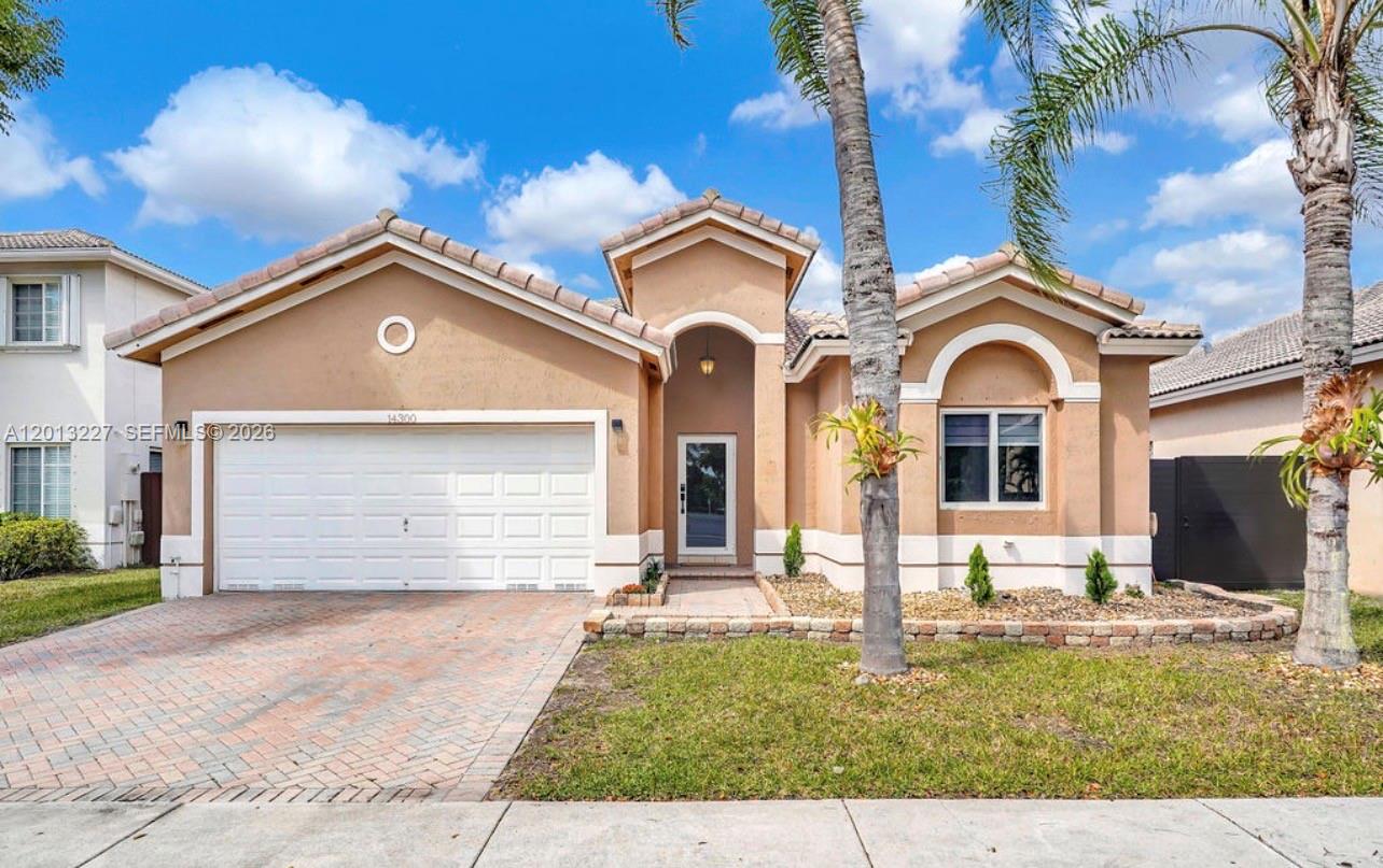 See details 14300 3 / 2 1622 sq. ft. $ 2026-09-05 0 Photo