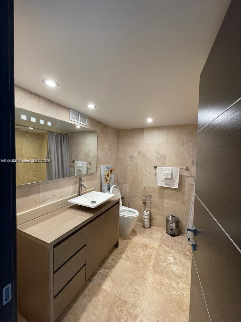 Photo of 2049 Ocean Dr  #East401, Hallandale Beach, Florida, 33009 - 