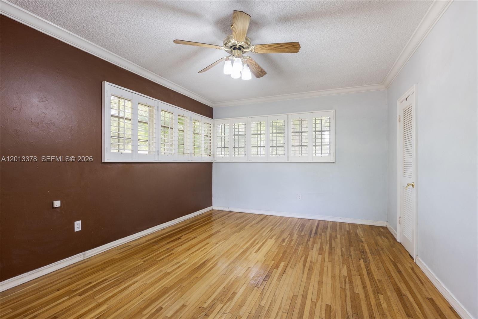   /   sq. ft. $ 2026-05-22 0 foto