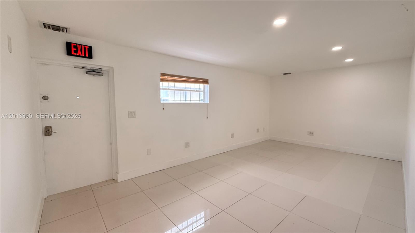 See details 2 / sq. ft. $ 2026-05-05 0 Photo