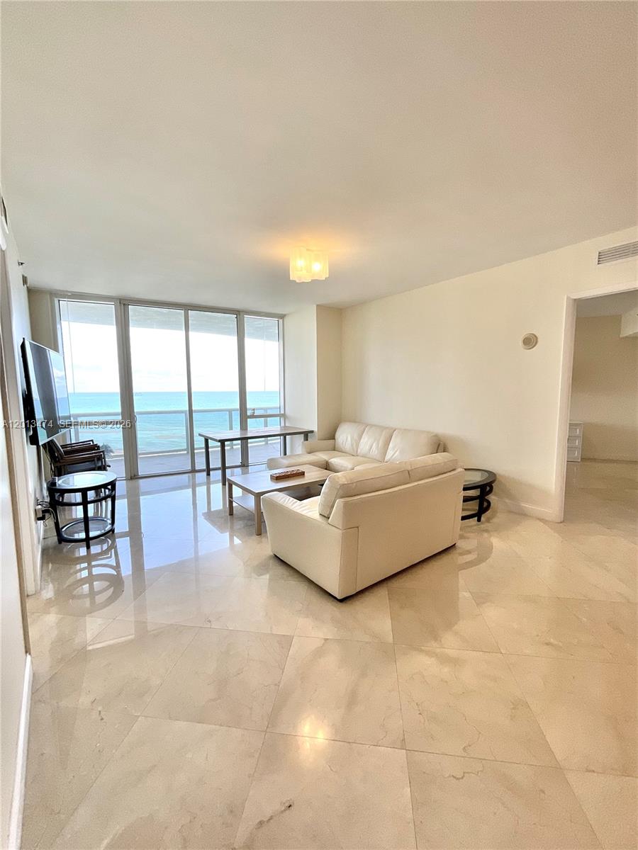 703 2 / 3 1962 sq. ft. $ 2026-05-05 0 Photo