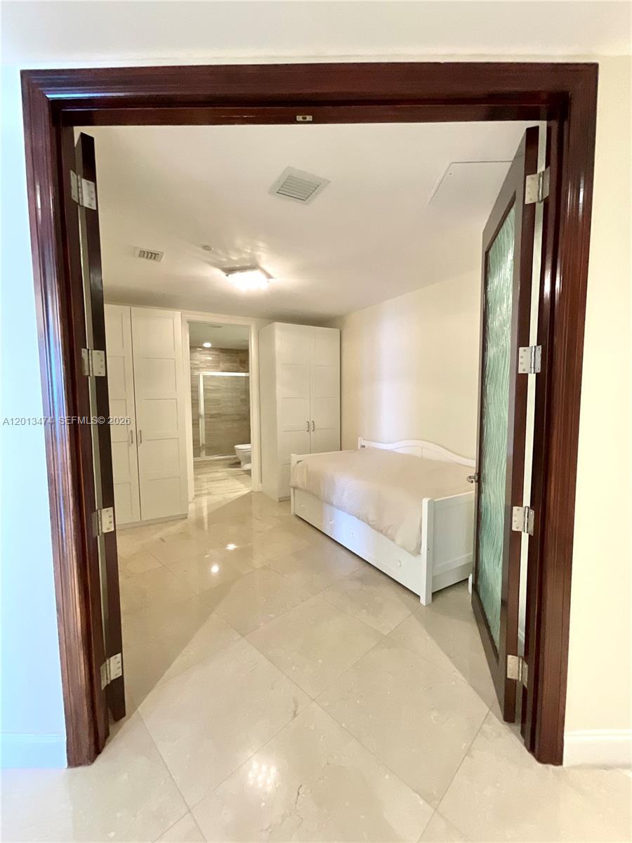703 2 / 3 1962 sq. ft. $ 2026-05-05 0 Photo