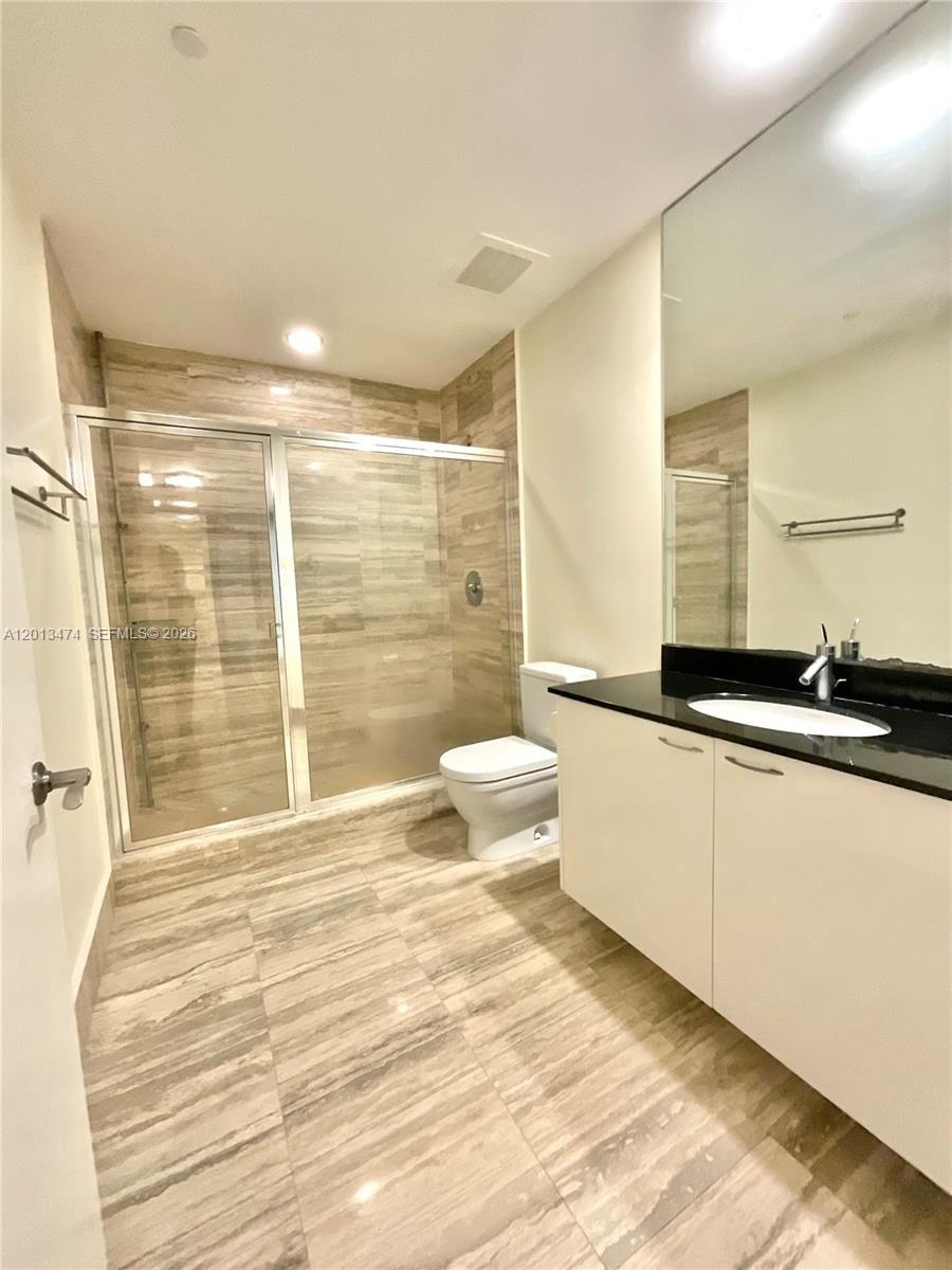 703 2 / 3 1962 sq. ft. $ 2026-05-05 0 Photo