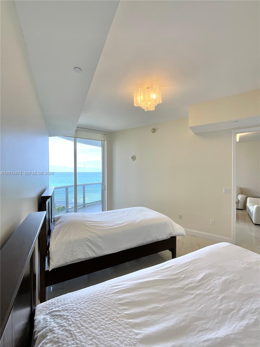 703 2 / 3 1962 sq. ft. $ 2026-05-05 0 Photo