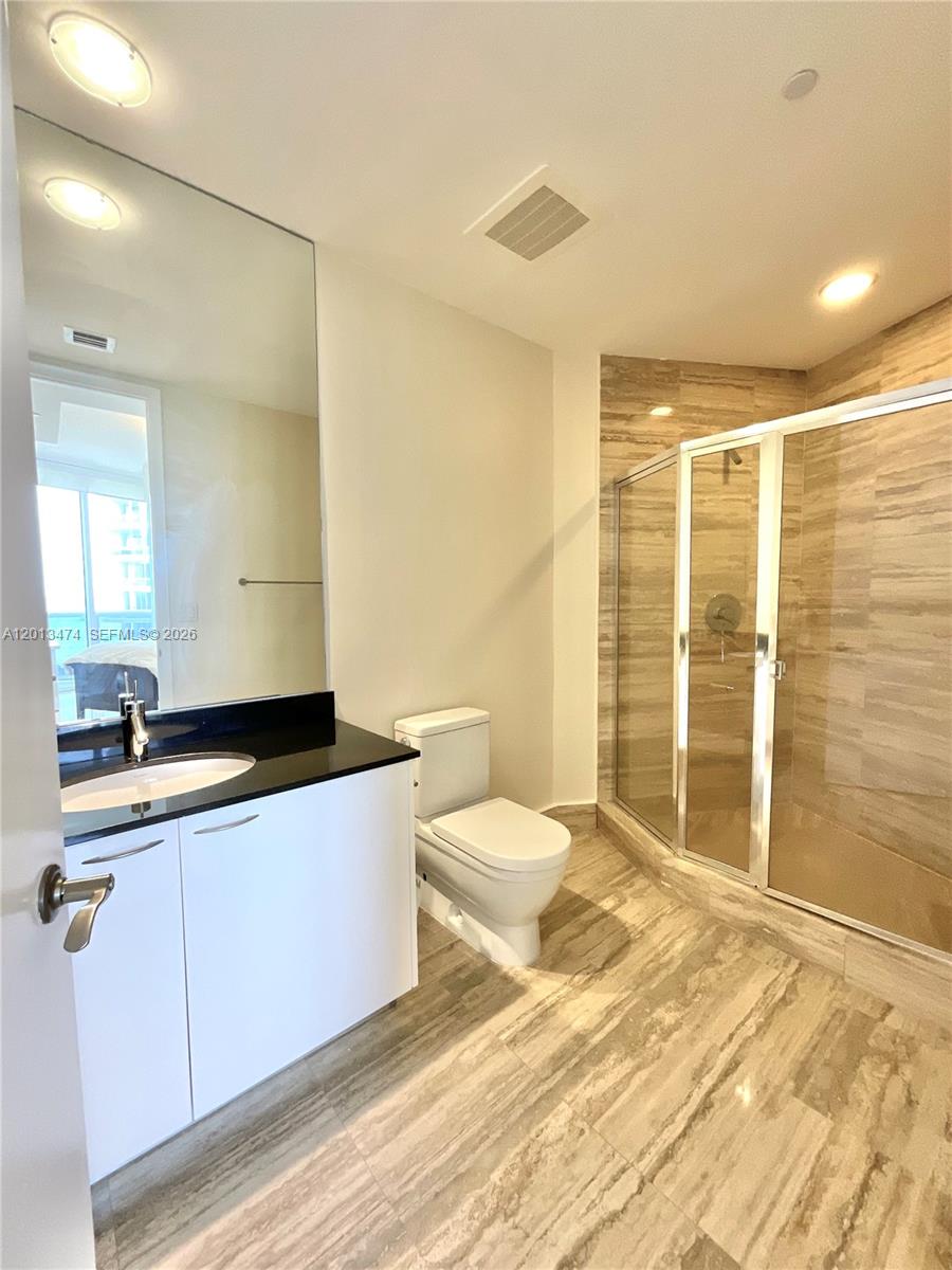 703 2 / 3 1962 sq. ft. $ 2026-05-05 0 Photo